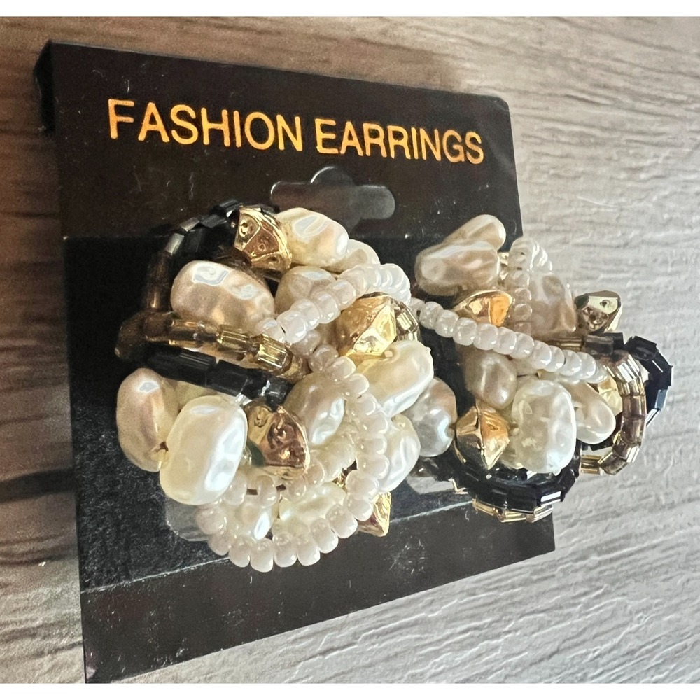 Vintage‎ 1980s Beaded Cluster Clip On Earrings NOS Gold Faux Pearl Black Retro